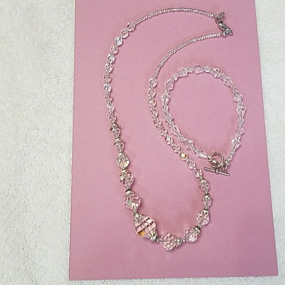 ❤ 2/$30 Sparkly necklace
